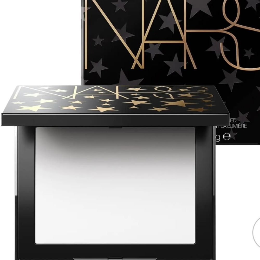 Nars Cosmetics Light Reflecting Pressed Setting Powder - Picture 2 of 9